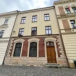 Apartman C4 Tomkova 142 Centrum Hk Hradec Králové
