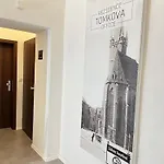 Apartman C4 Tomkova 142 Centrum Hk