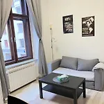 C4 Tomkova 142 Centrum Hk Διαμέρισμα