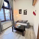 C4 Tomkova 142 Centrum Hk *