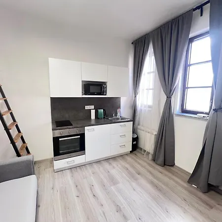 C4 Tomkova 142 Centrum Hk Apartament Hradec Králové